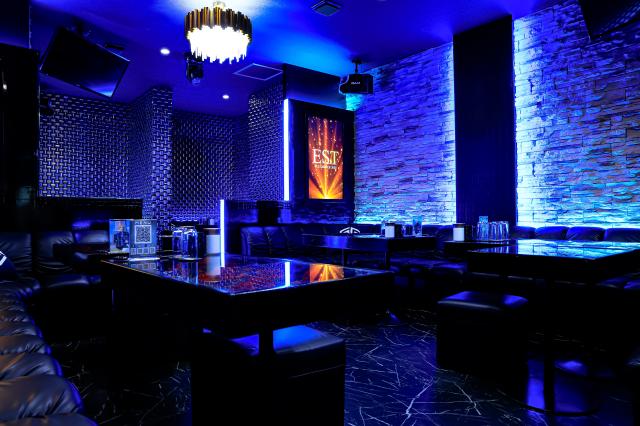 高松 ホスト EST店内1