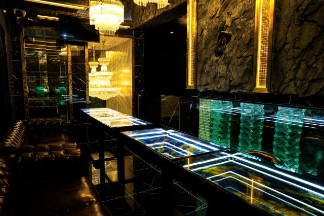 高松 ホスト EST店内6