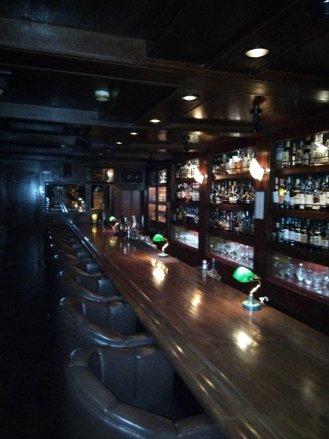  バー BAR ふくろう店内1