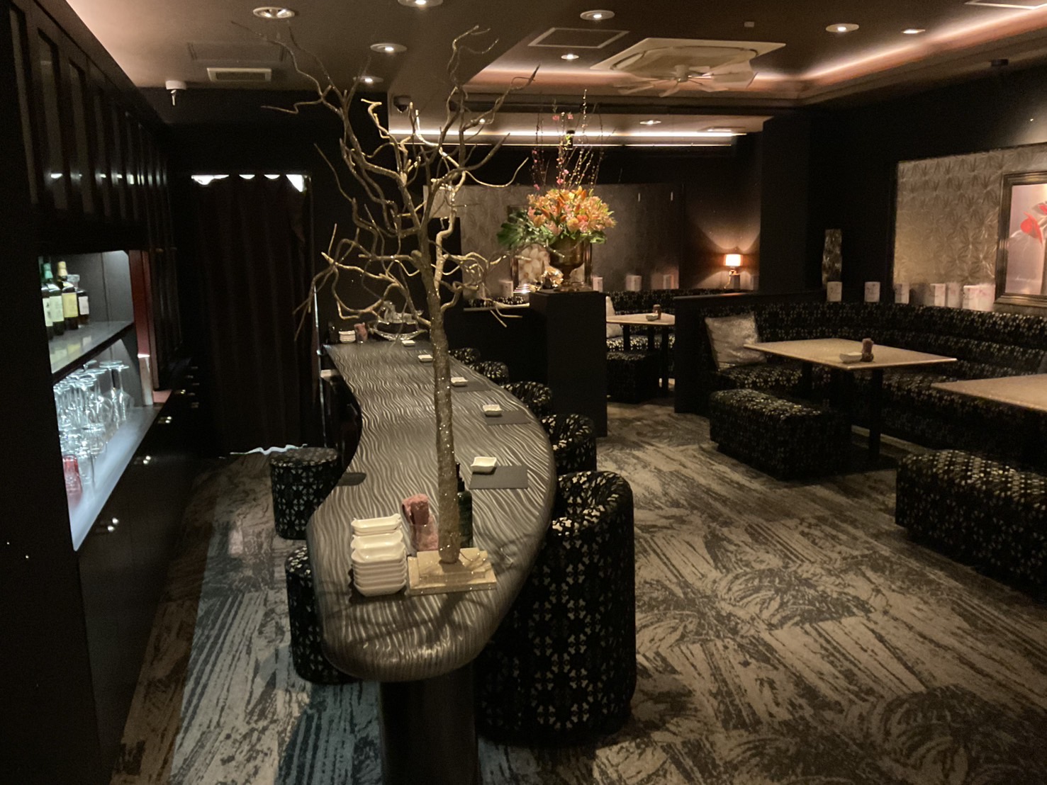 高松 ラウンジ Member's Garden店内1