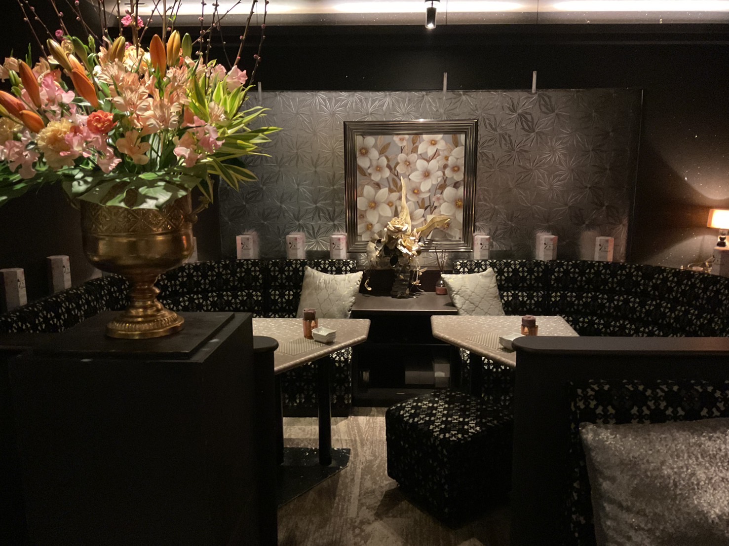高松 ラウンジ Member's Garden店内2