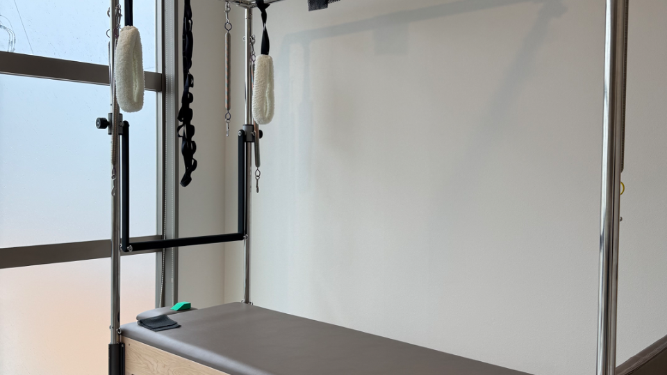 初ピラティス！！綺麗な姿勢、綺麗な身体、そんな素敵な身体を目指して！！髪の毛と姿勢が綺麗なのが女性だと思うので😊今年は姿勢に気をつけて頑張って行きたいです🫢✨🫶🏼