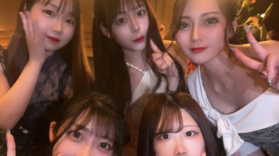 次からは横1列になって撮ろうかしら📸🤔3人〜難しくなるのです(>_<)