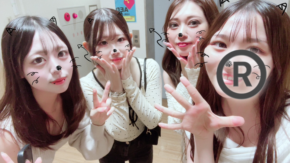 " ひゃ〜〜💗学園祭行って青春感じた(🤟🏻˙˘˙ )🤟🏻学生生活っていいなあ🫧‪🩵 "