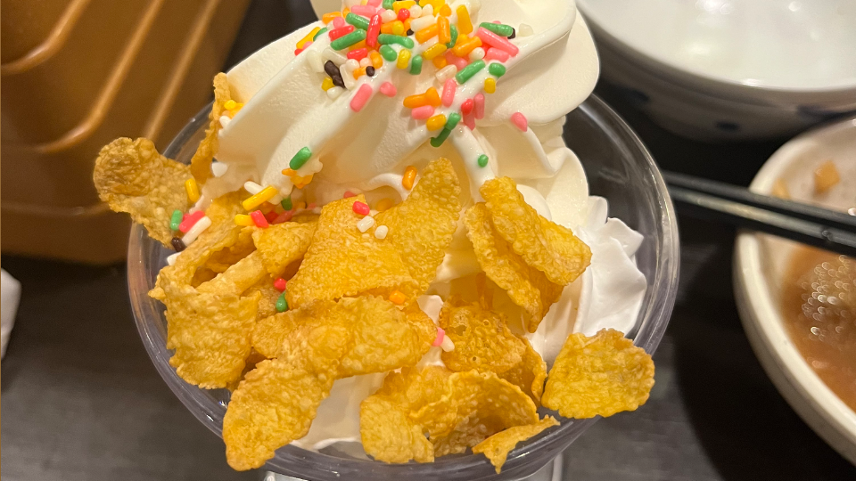しゃぶ葉行っても永遠にソフトクリーム食べてる🍦食べ放題行ってもスイーツ食べがち