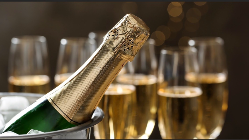 シャンパン……それは夜の業界で数万円以上する魅力的なアイテム。今日はそんなシャンパンにまつわるお話。