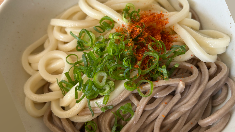 ダイエット中なので、消化の良い麺を４玉食べてきました。何度も言います、消化が早いからです。笑